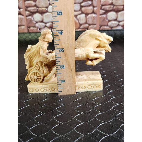 Vintage Sculpture Of Gladiator On Chariot With Horses - Picture 9 of 9